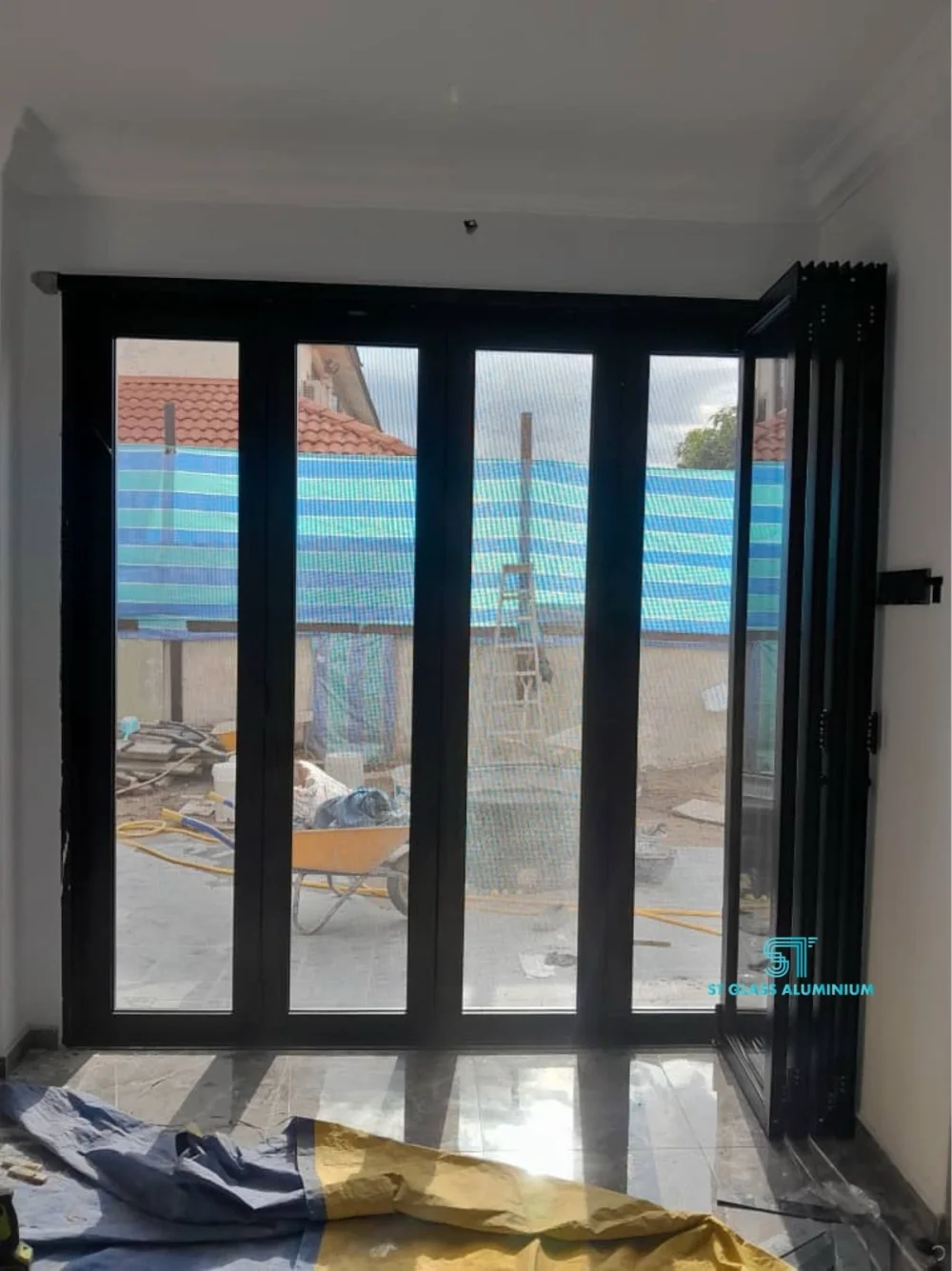 Folding Door With Security Mesh