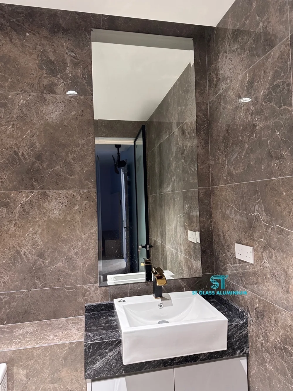 Mirror, Backsplash & Colour Glass