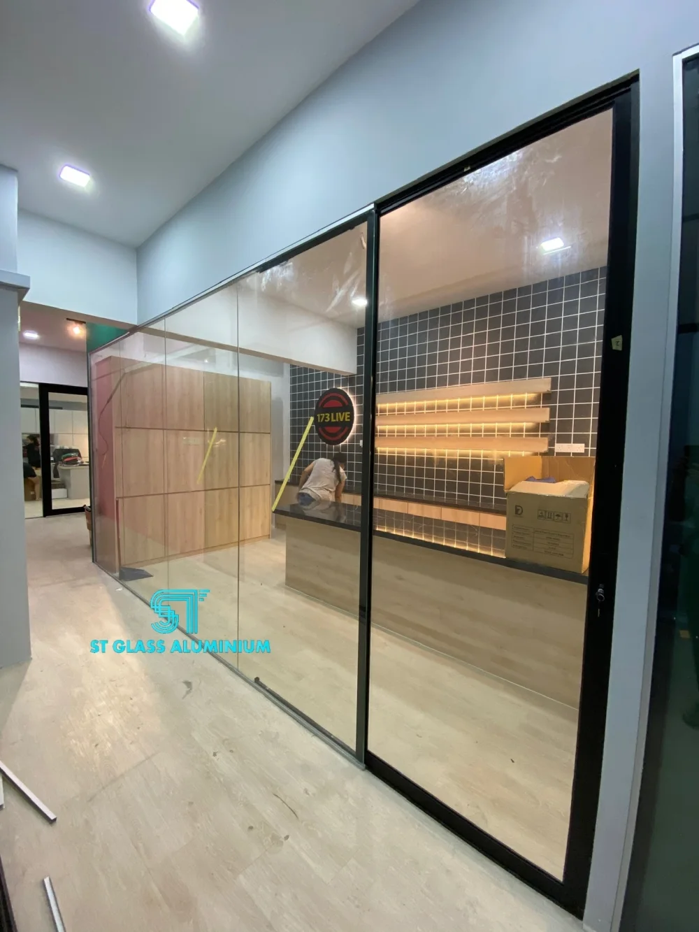 Office Glass Partition