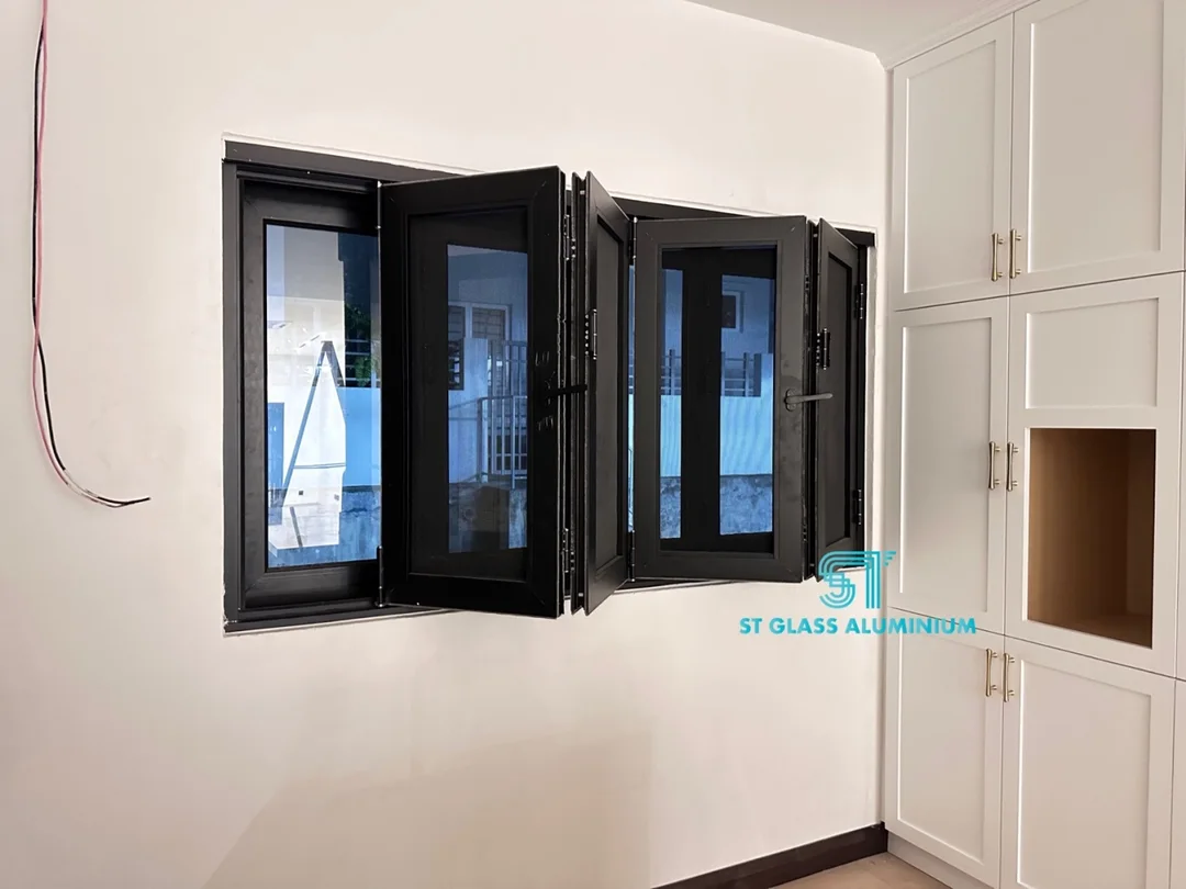 Mesh Folding Window