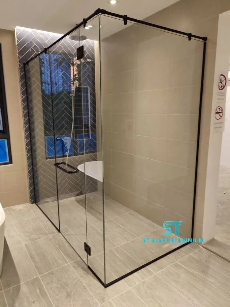 Black Series Shower Screen