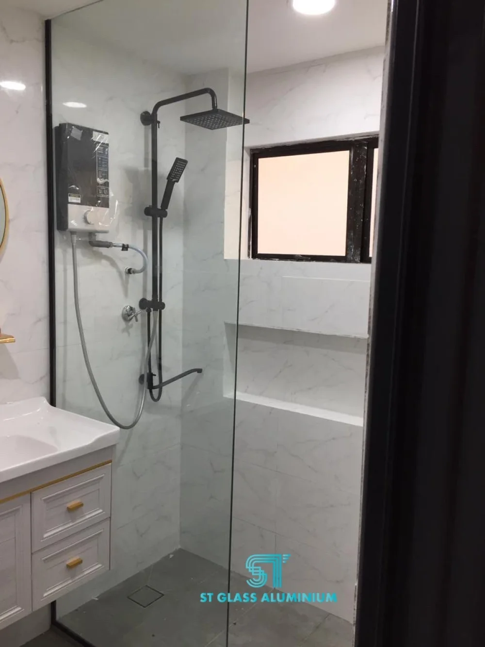 Shower Screen