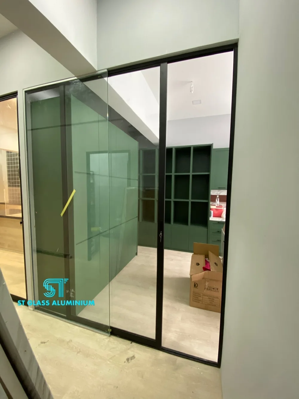 Economy Sliding Door With Fixed Glass