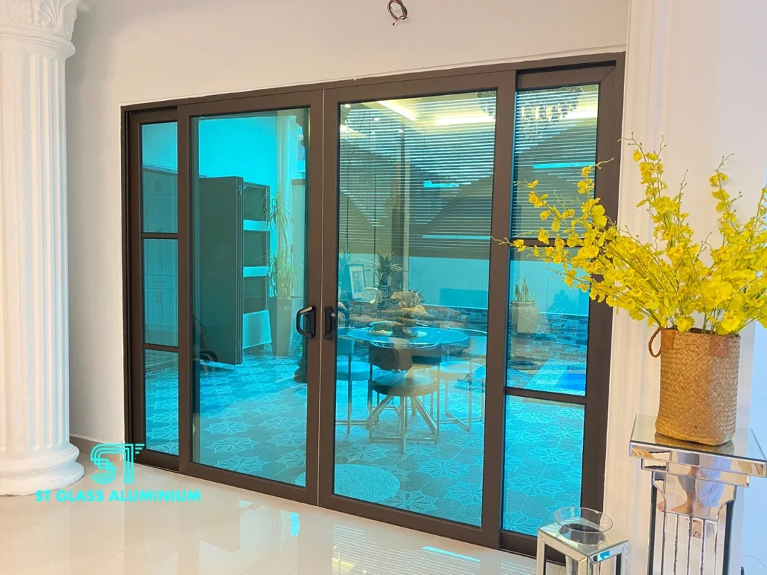 Sliding Door