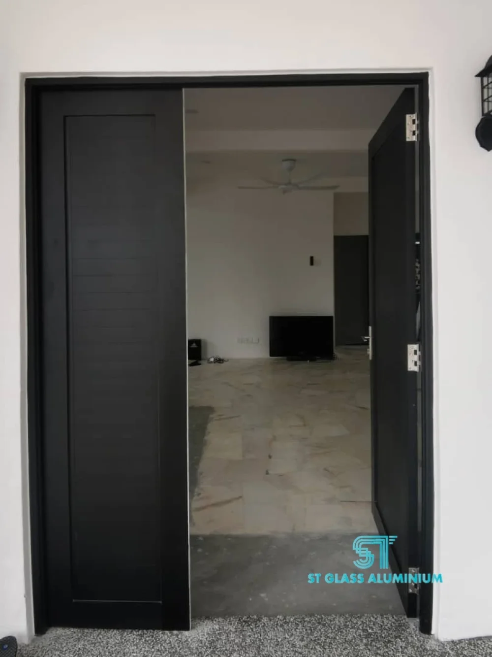 Fully Aluminium Swing Door