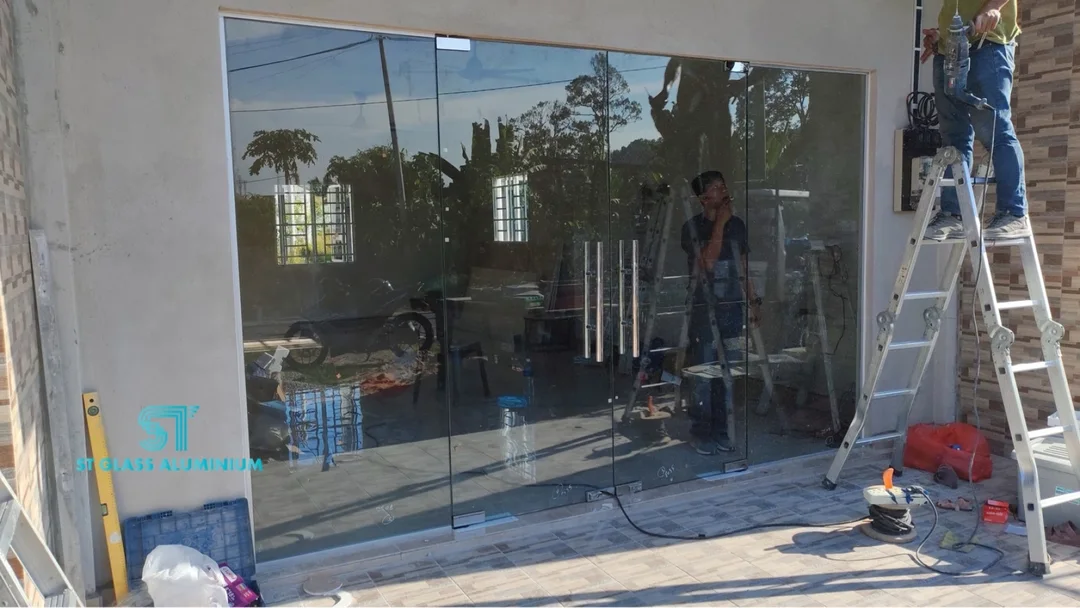 Tempered Glass Door