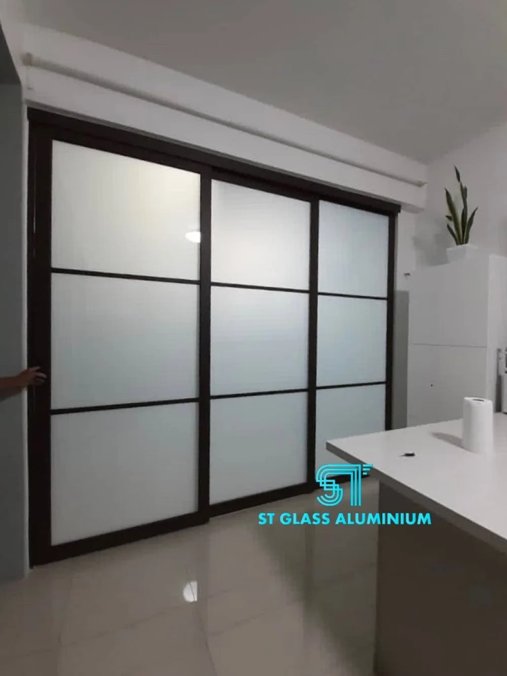 Hanging Sliding Door