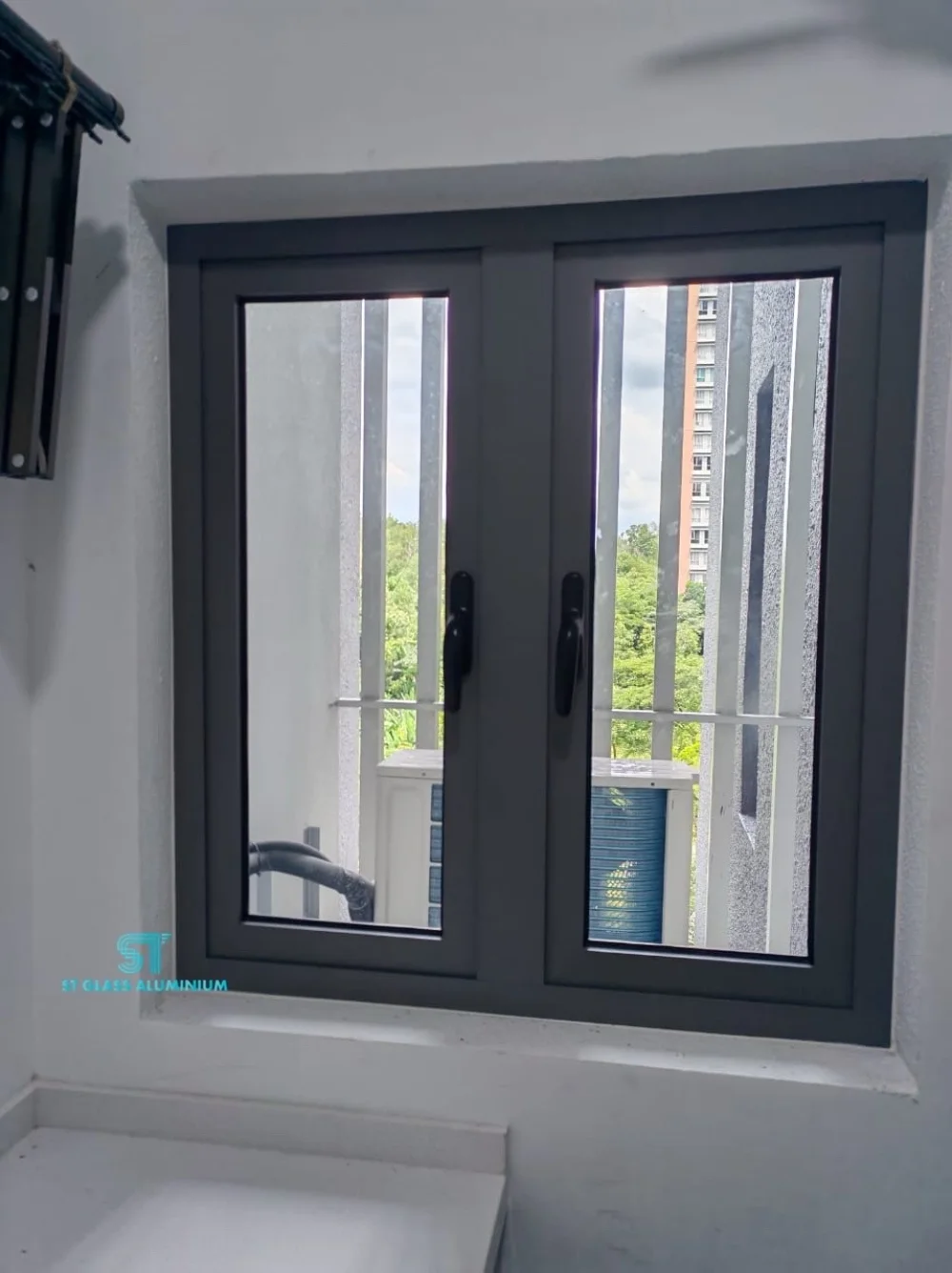 Multipoint Casement Window — Window Series by ST Glass Aluminium — photo 1