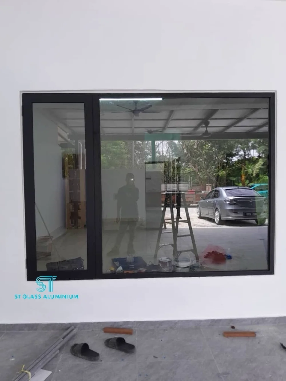 Multipoint Window With Fixed Glass — Window Series by ST Glass Aluminium — photo 1