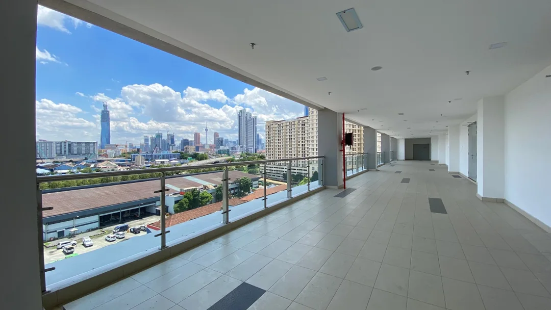 Aluminium and glass installation, Ampang municipal project — photo 12