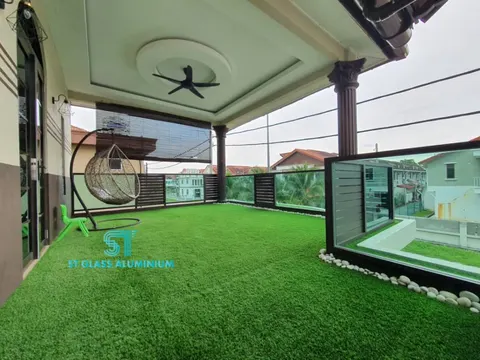 Balcony Glass & Aluminium Holo — Balcony Glass Railing by ST Glass Aluminium thumbnail 6