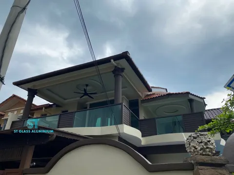 Balcony Glass & Aluminium Holo — Balcony Glass Railing by ST Glass Aluminium thumbnail 4