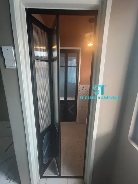 Bifold Door — Bifold Door by ST Glass Aluminium thumbnail 2
