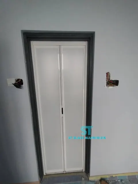 Bifold Door — Bifold Door by ST Glass Aluminium thumbnail 1