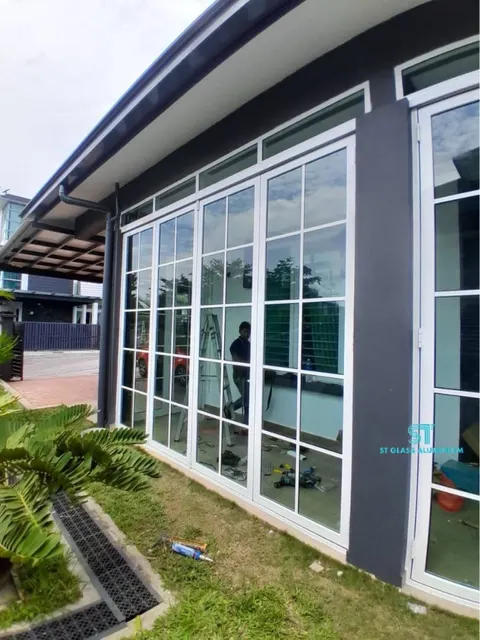 Folding Door — Folding Door by ST Glass Aluminium thumbnail 3