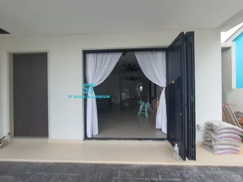 Folding Door — Folding Door by ST Glass Aluminium thumbnail 3
