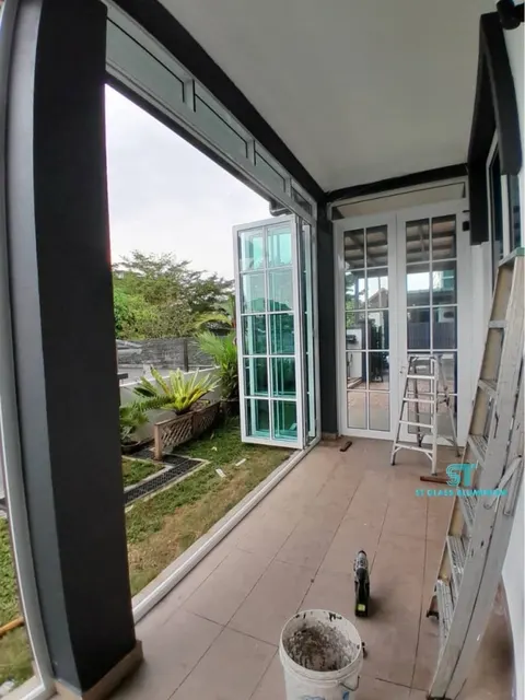 Folding Door — Folding Door by ST Glass Aluminium thumbnail 6