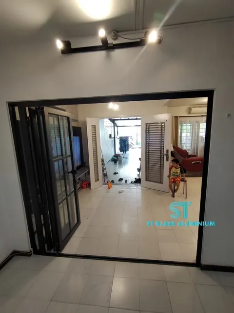 Folding Door @ Lattice Design — Folding Door by ST Glass Aluminium thumbnail 2