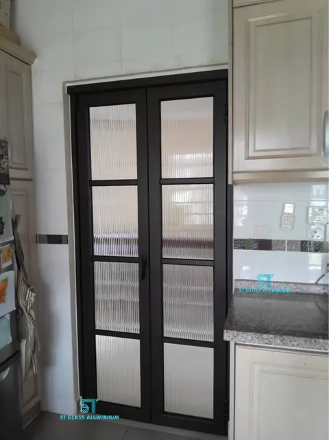 Folding Door Rib Glass — Folding Door by ST Glass Aluminium thumbnail 1