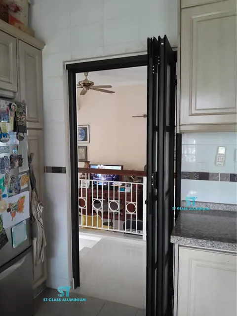 Folding Door Rib Glass — Folding Door by ST Glass Aluminium thumbnail 2