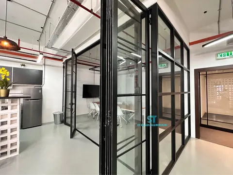 Folding Glass Door — Folding Door by ST Glass Aluminium thumbnail 8