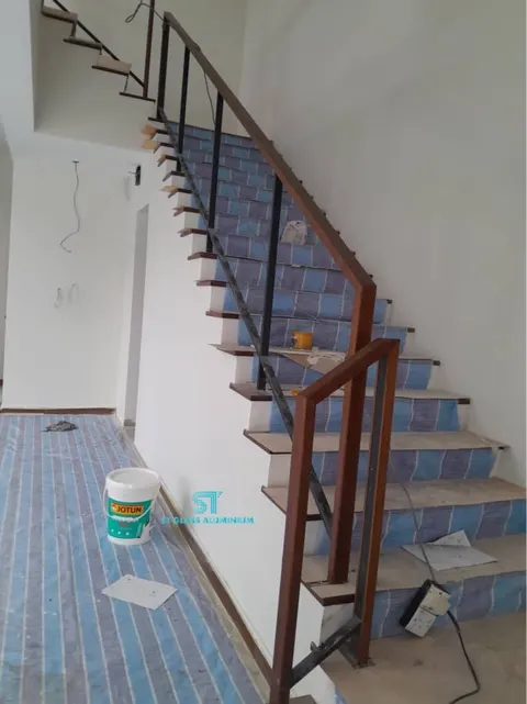 Glass Staircase Modify — Glass Staircase by ST Glass Aluminium thumbnail 2