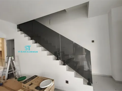 Staircase Glass — Glass Staircase by ST Glass Aluminium thumbnail 1