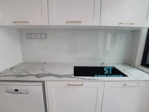 Kitchen Colour Glass — Mirror, Backsplash & Colour Glass by ST Glass Aluminium thumbnail 1