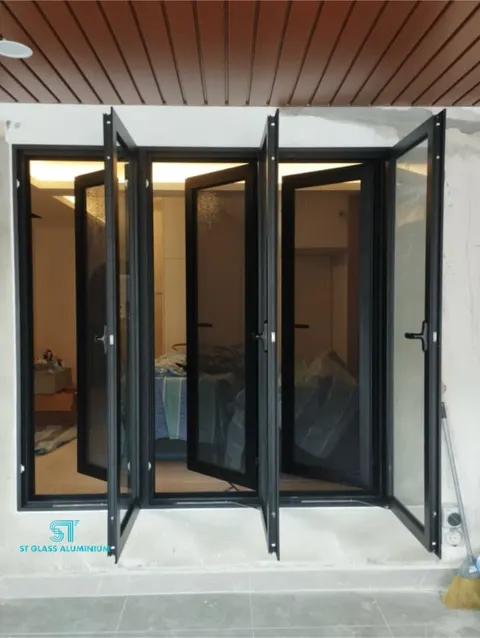 Multipoint Window With Security Mesh