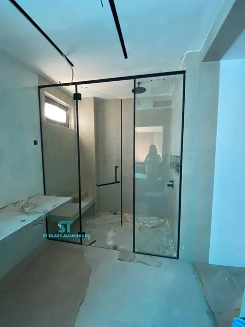 Black Series Shows Screen — Shower Screen by ST Glass Aluminium thumbnail 1
