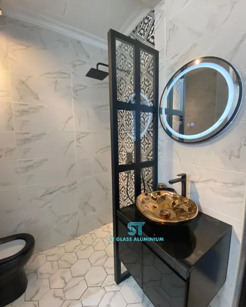 Lattice Design @ Shower Screen — Shower Screen by ST Glass Aluminium thumbnail 1