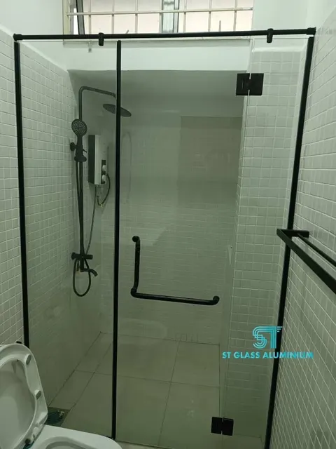 Shower Screen — Shower Screen by ST Glass Aluminium thumbnail 2