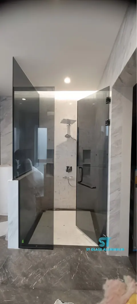 Shower Screen — Shower Screen by ST Glass Aluminium thumbnail 2