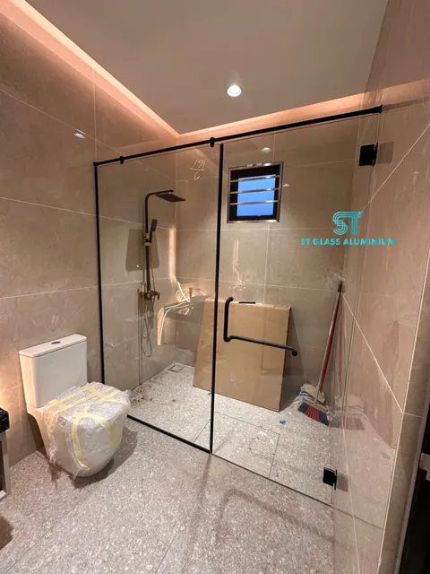 Shower Screen — Shower Screen by ST Glass Aluminium thumbnail 1