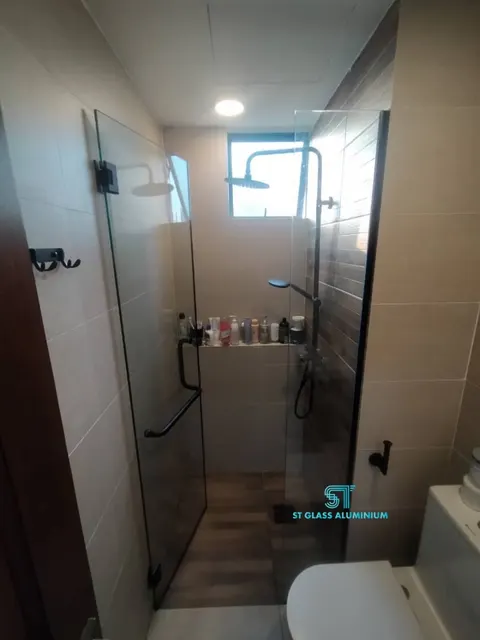 Shower Screen Door — Shower Screen by ST Glass Aluminium thumbnail 2