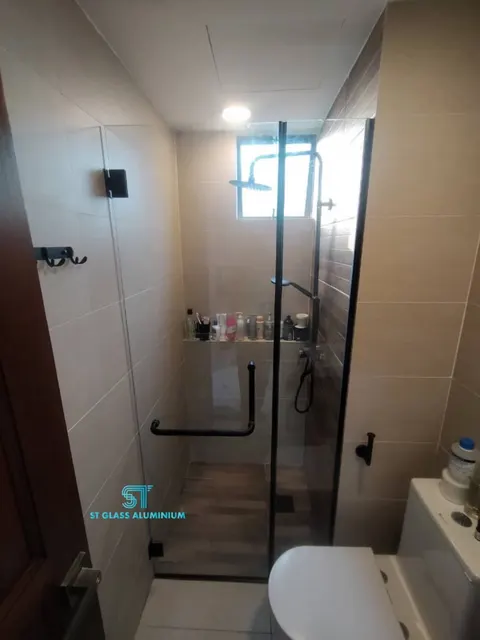 Shower Screen Door — Shower Screen by ST Glass Aluminium thumbnail 1