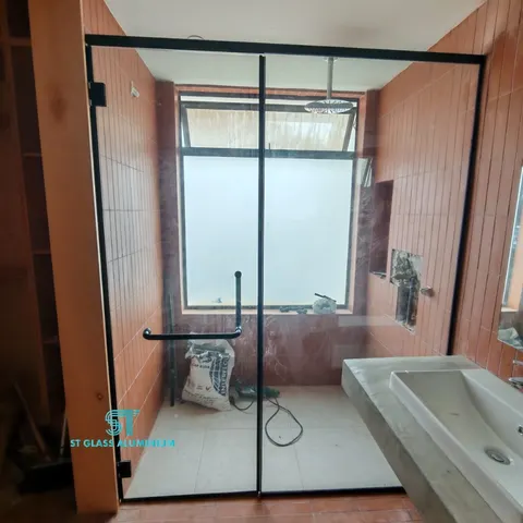 Shower Screen Door — Shower Screen by ST Glass Aluminium thumbnail 3