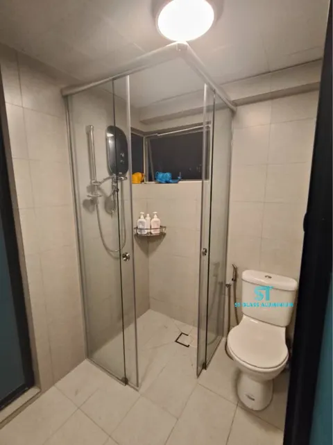 Shower Screen Door - Frameless Type — Shower Screen by ST Glass Aluminium thumbnail 3