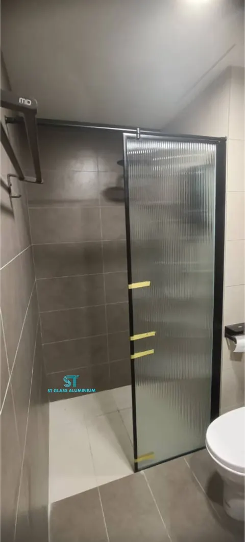 Shower Screen Fixed Rib Glass