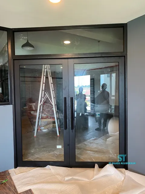 Shopfront Swing Door — Office Glass Partition by ST Glass Aluminium thumbnail 4