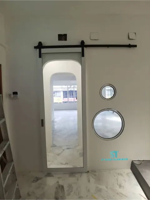 Hanging Sliding Door
