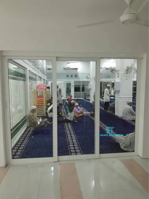 Hanging Sliding Door — Trackless Sliding Door by ST Glass Aluminium thumbnail 5