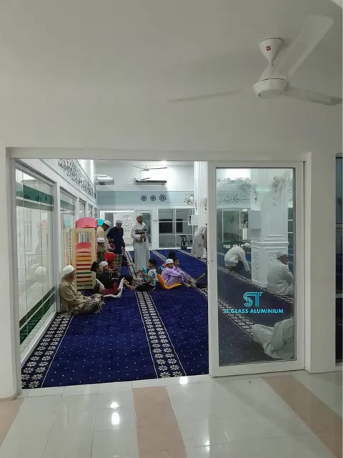 Hanging Sliding Door — Trackless Sliding Door by ST Glass Aluminium thumbnail 4