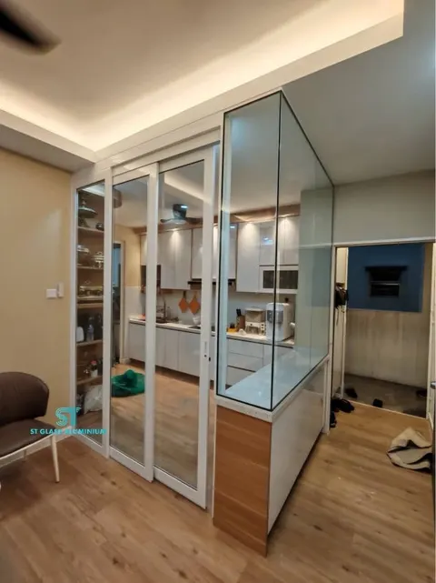 Hanging Sliding Door With Fixed Glass — Trackless Sliding Door by ST Glass Aluminium thumbnail 7