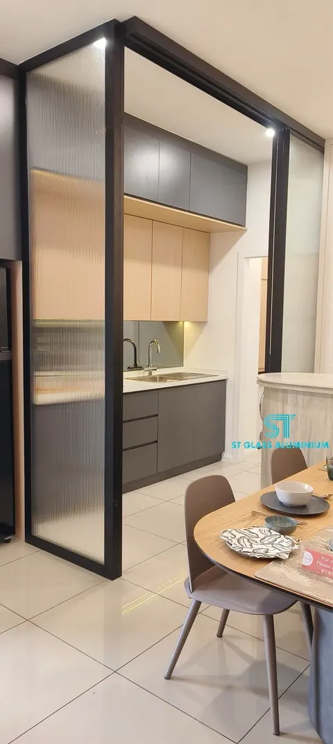 Slim Sliding Door — Trackless Sliding Door by ST Glass Aluminium thumbnail 3
