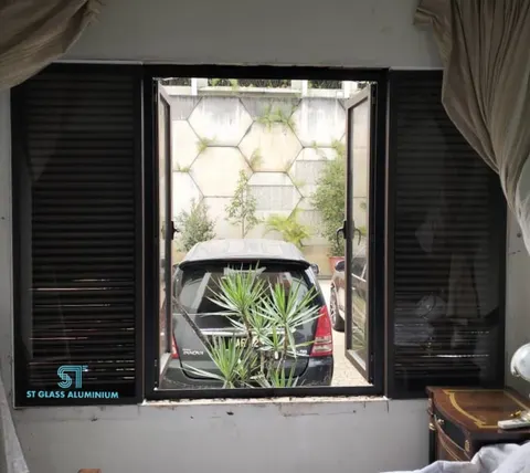 Concealer Window With Louvred — Window Series by ST Glass Aluminium thumbnail 3