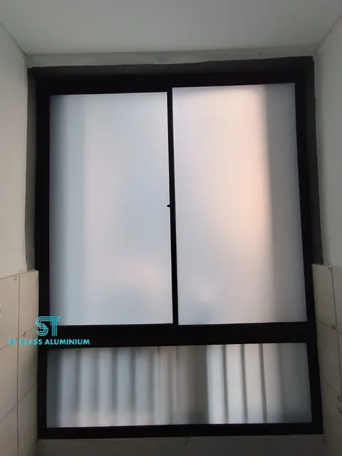 Economy Sliding Window