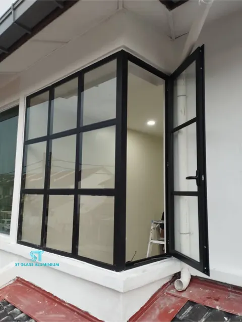 Fixed Glass With Multipoint Window — Window Series by ST Glass Aluminium thumbnail 3