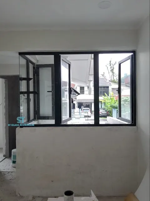 Multipoint Window With Fixed Glass — Window Series by ST Glass Aluminium thumbnail 1