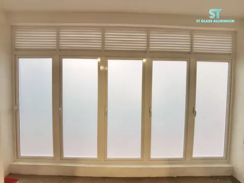 Multipoint Window With Louvred — Window Series by ST Glass Aluminium thumbnail 2